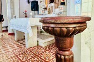 Paróquia Santo Antônio recebe doação de pia batismal