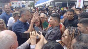 Repórter é agredido no Amapá ao perguntar sobre o Master a governador aliado de Lula