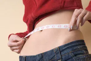 Canetas emagrecedoras: entenda a diferença entre agonorexia e anorexia