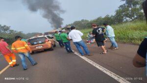 Acidente Greve/ Ribas do Rio Pardo/MS, na BR 262, km 160,