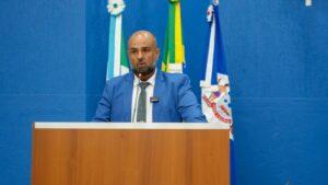 Fernando Jurado indica Balcão do Empreendedor e melhoria em estrada rural