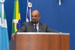 Fernando Jurado propõe modernização de serviços públicos e melhorias em espaço esportivo