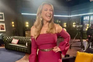 Morte de coach gera alerta para sintoma de câncer que mulheres ignoram