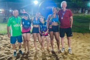 Colégio Anglo é o grande vencedor do Vôlei de praia feminino do JET’s