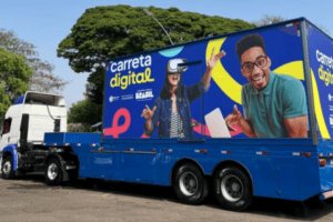 Carreta Digital do Gov BR chega a TL com apoio da Prefeitura e deve capacitar cerca de mil alunos em tecnologia