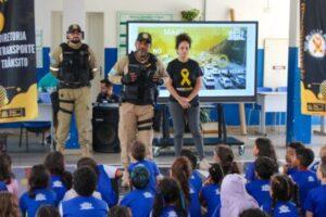 MAIO AMARELO – DEPTRAN realiza palestra sobre Segurança Viária em escola do município