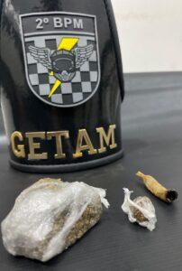 Polícia Militar prende jovem que fumava maconha enquanto conduzia veículo por Três Lagoas