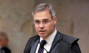 Mendonça quer tirar a limpo troca de delegado que investigava Lulinha