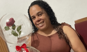 Mulher jogada de penhasco por ex-companheiro recebe alta em MG