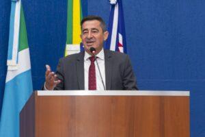 Robson do Alinhamento pleiteia melhorias em vias públicas e segurança no trânsito