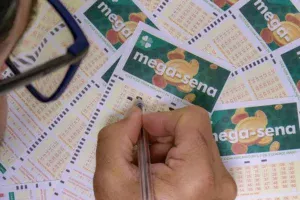 Mega-Sena 3013 pode pagar R$ 10 milhões neste sábado (30/5)