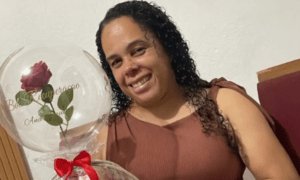 Mulher jogada de penhasco por ex-companheiro recebe alta em MG