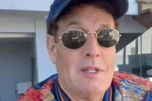 Abandonada e lesada: fã processa Sérgio Mallandro por falhas em show