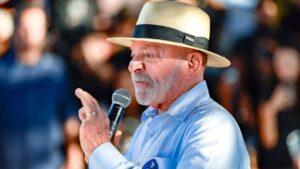 Lula acha que pode ser reeleito, mas 56% não confiam nele