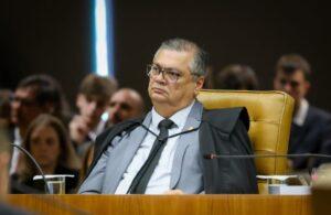 Dino rompe ligamento e não vai ao ‘Gilmarpalooza’