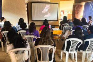 SMAS promove “Tarde de Cinema” trazendo reflexão sobre violência contra a mulher no CRAM