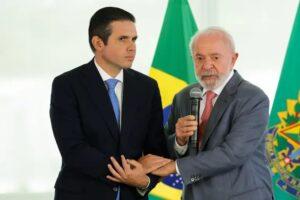 Lula nega apoio ao pai de Motta na Paraíba e azeda o clima com presidente da Câmara
