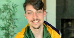 Jair Renan registra candidatura como Jair Bolsonaro e declara R$187 mil