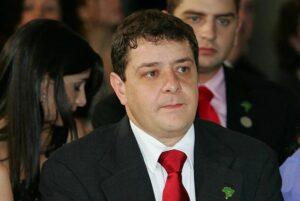 Empresa ligada a Lulinha fechou R$55 milhões em contratos com o governo Lula