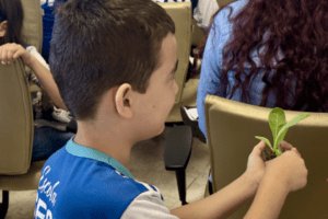 Estudantes do SESI participam de ação educativa da 2ª Semana da Agricultura Familiar em Três Lagoas