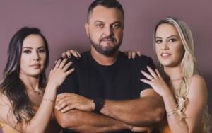 Rainha de rodeio que vive em trisal com a irmã gêmea e agricultor diz que assumir o relacionamento foi um desafio