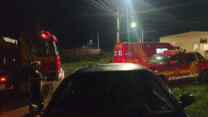 Bombeiros em ocorrência de incêndio em residência neste sábado em Três Lagoas