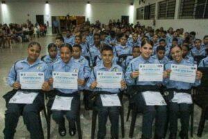 Patrulha Mirim da Polícia Militar tem formatura com entrega de certificados e brindes em Três Lagoas