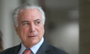 Temer anuncia apoio a Flávio Bolsonaro no 2º turno: ‘Sociedade quer reconexão’